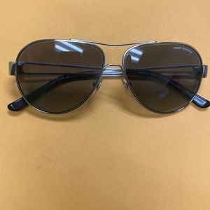 Tory Burch Aviator sunglasses